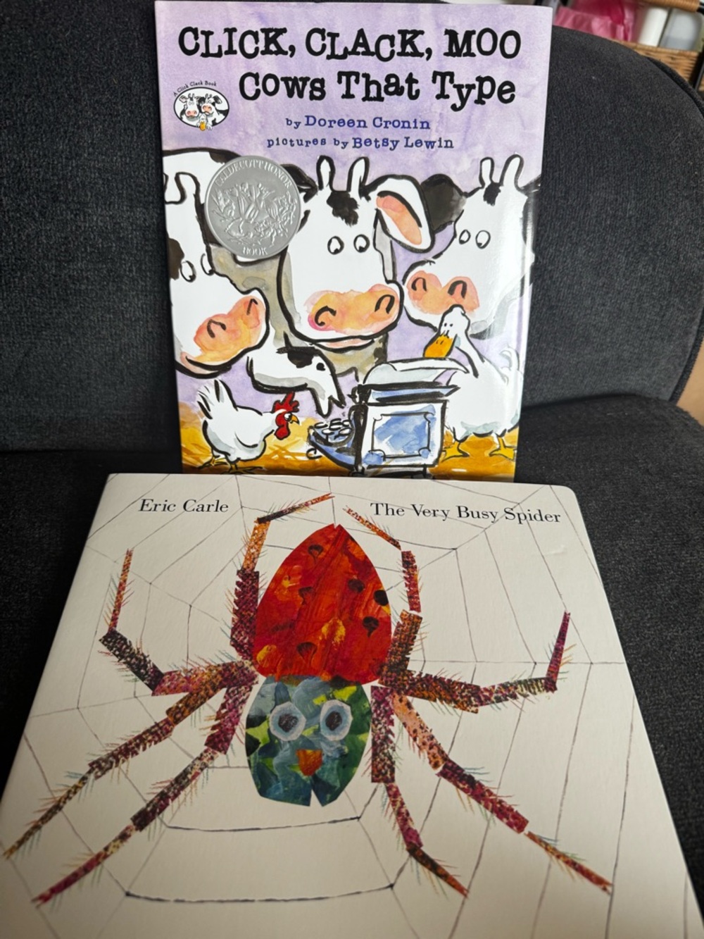 Click, Clack, Moo: Cows That Type +‎ The Very Busy Spider
